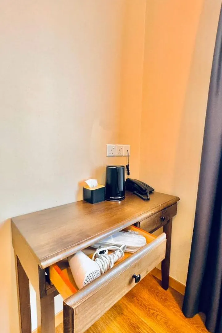 The Leith Hotell George Town
