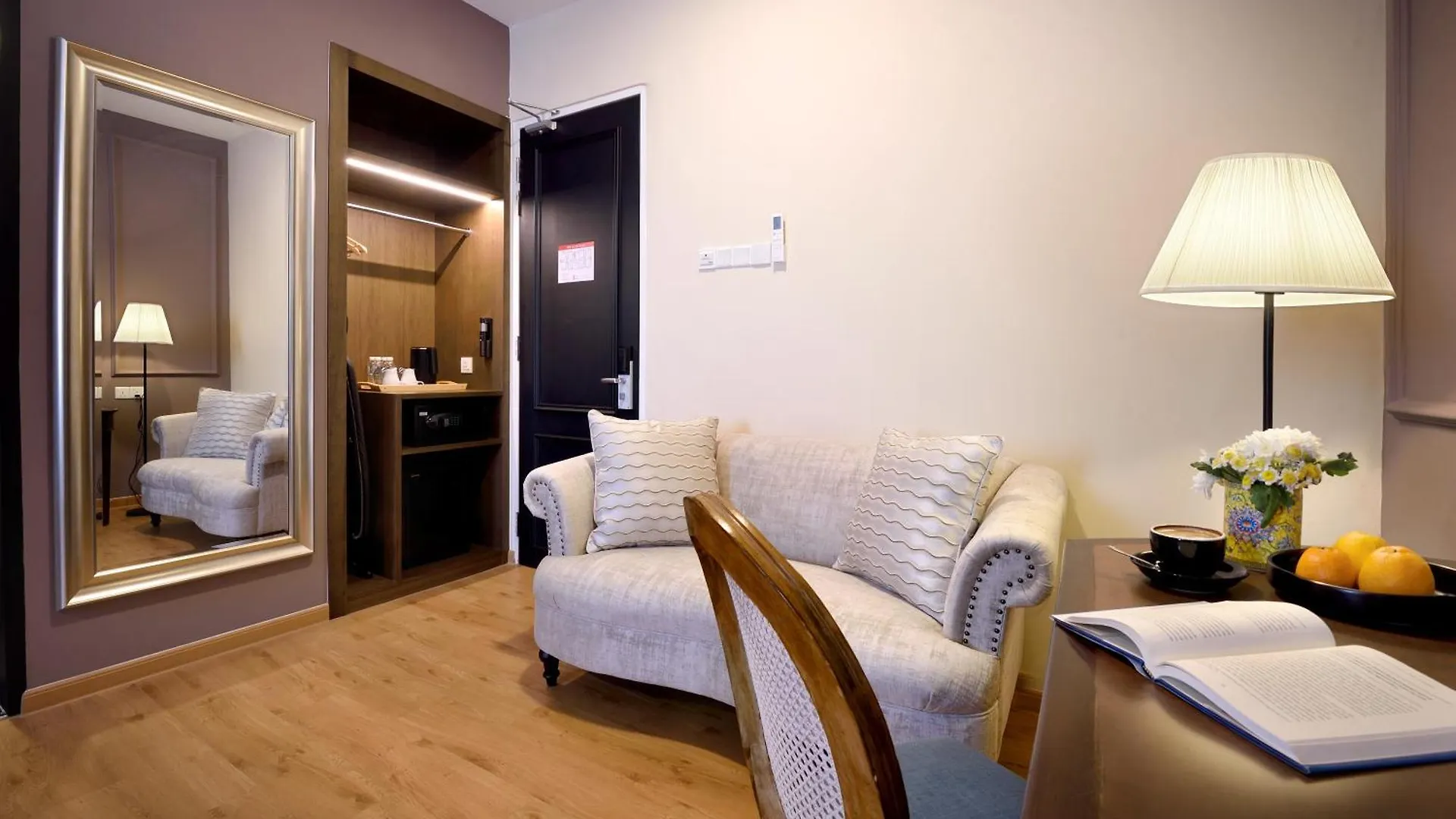 The Leith Hotell George Town